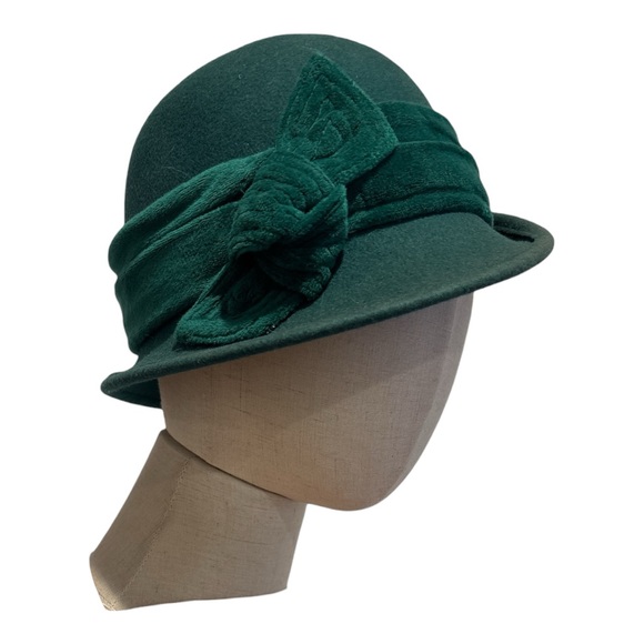 Chic Teal Women's Hat with Stylish Accent - Picture 4 of 8